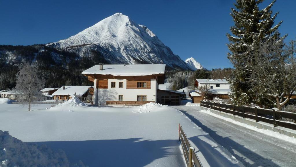 Ferienwohnung Haus Witting Leutasch Exterior foto